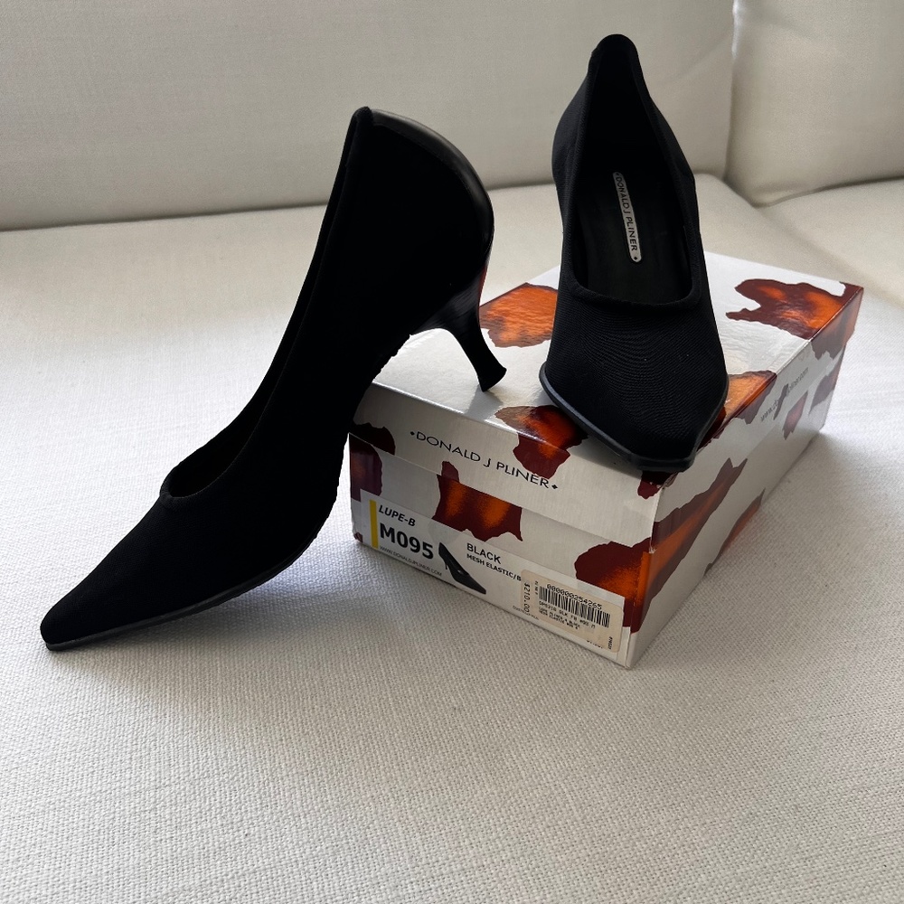 Donald J Pliner Lupe Black Elastic Mesh Heels 9.5M